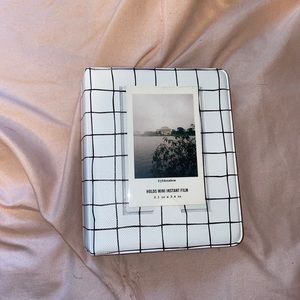 Polariod Picture Book